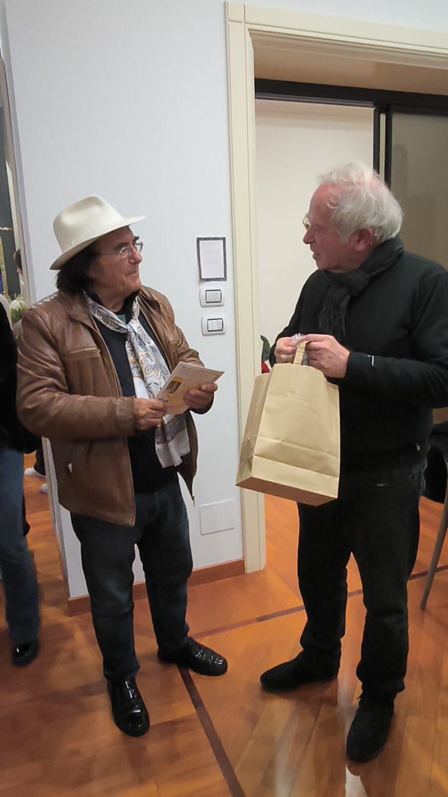 Gallery: Confapi Cuneo canta "Felicità": visita di Al Bano negli uffici di Corso Nizza - 14