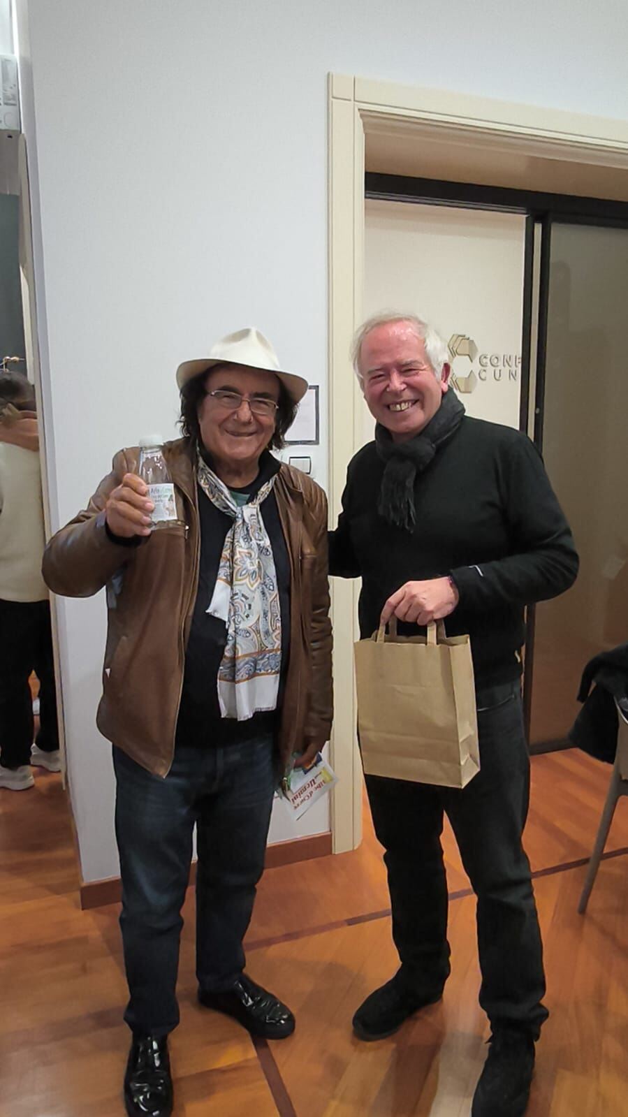 Gallery: Confapi Cuneo canta "Felicità": visita di Al Bano negli uffici di Corso Nizza - 3
