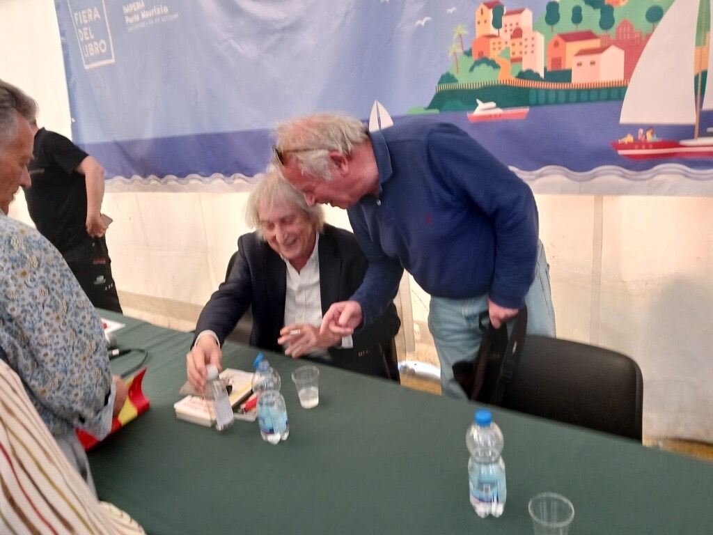 Gallery: "Sciabordio" e "Un mare di vignette": Danilo Paparelli protagonista alla Fiera del Libro di Imperia - 1