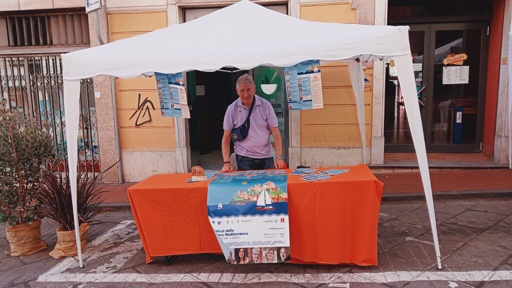 Gallery: "Sciabordio" e "Un mare di vignette": Danilo Paparelli protagonista alla Fiera del Libro di Imperia - 3