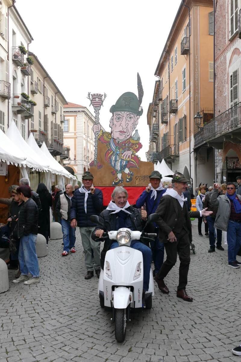 Uomini di Mondo Adunate 12